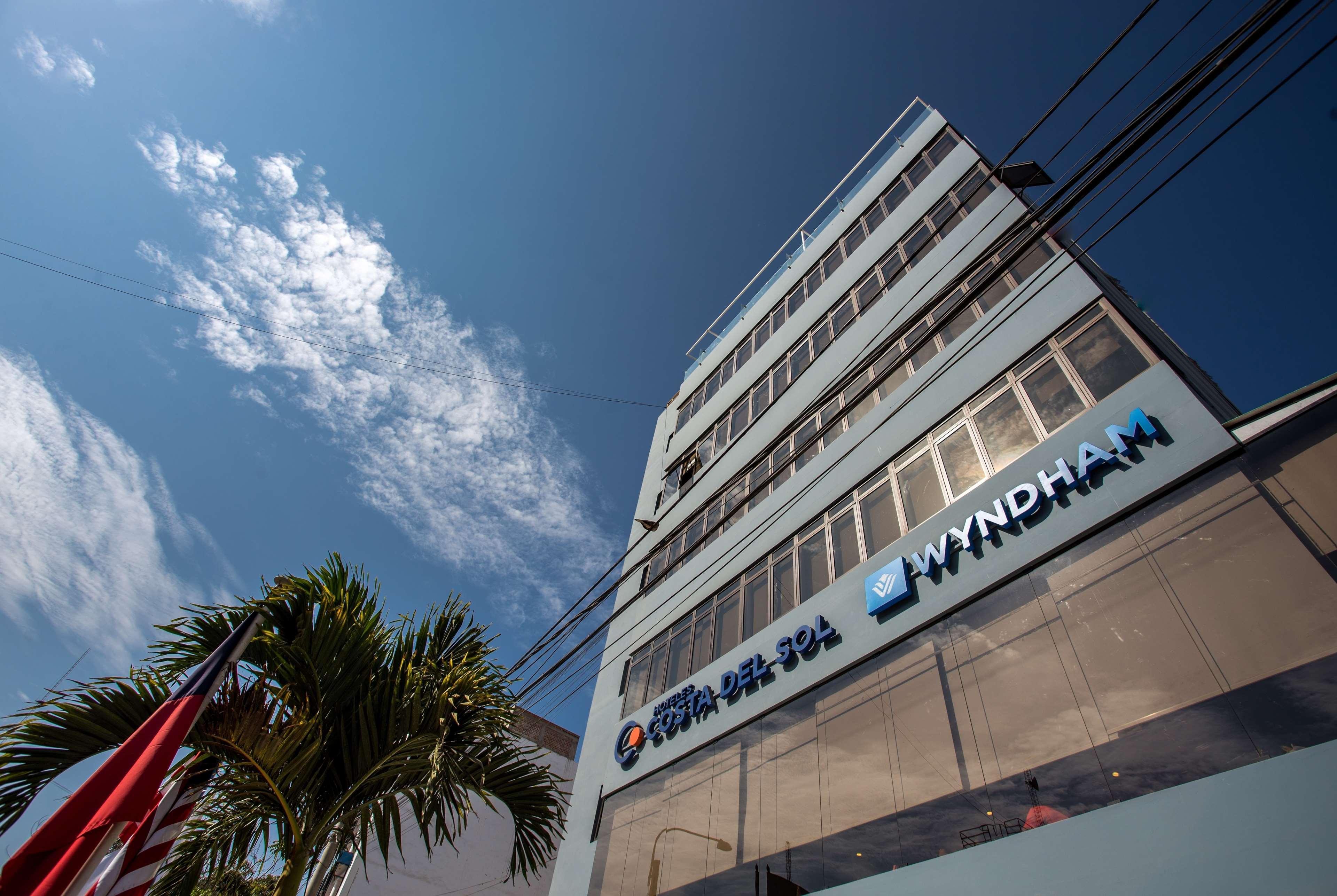 Wyndham Costa Del Sol Chiclayo Hotell Exteriör bild