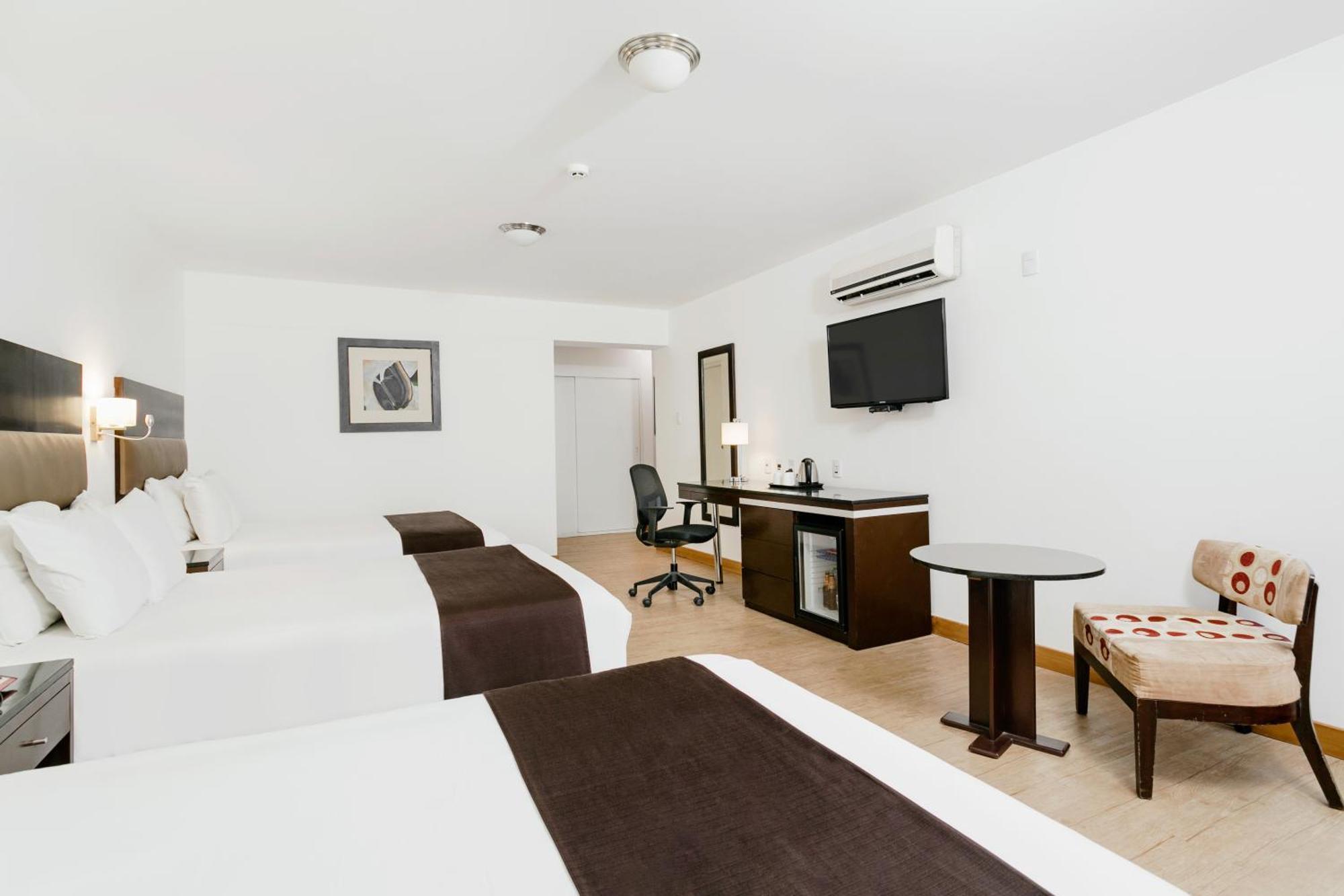 Wyndham Costa Del Sol Chiclayo Hotell Exteriör bild