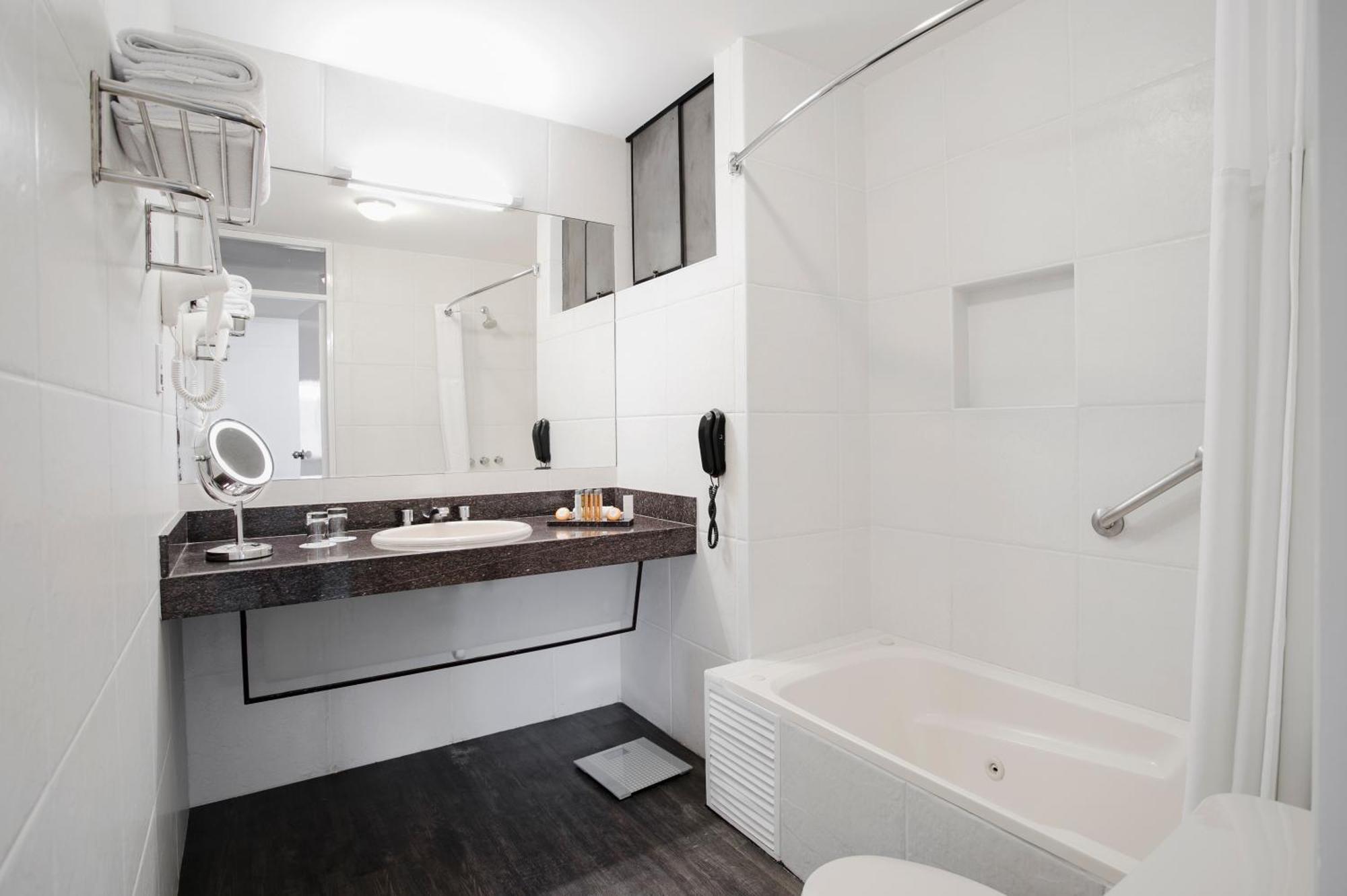 Wyndham Costa Del Sol Chiclayo Hotell Exteriör bild